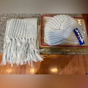 Light gray Knit Scarf and turban style Hat Set new